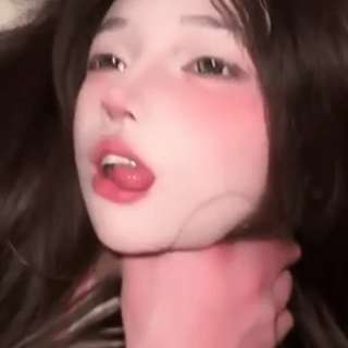 就喜欢跟这种高颜值病态反差